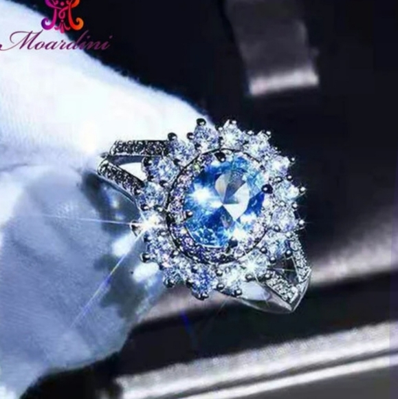 Ring - Picture 4 of 4